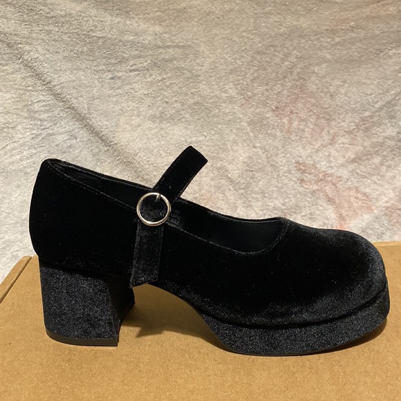 Dolls Kill Shoes - dELiA*s by Dolls Kill, “Recess Junkie Mary Janes”